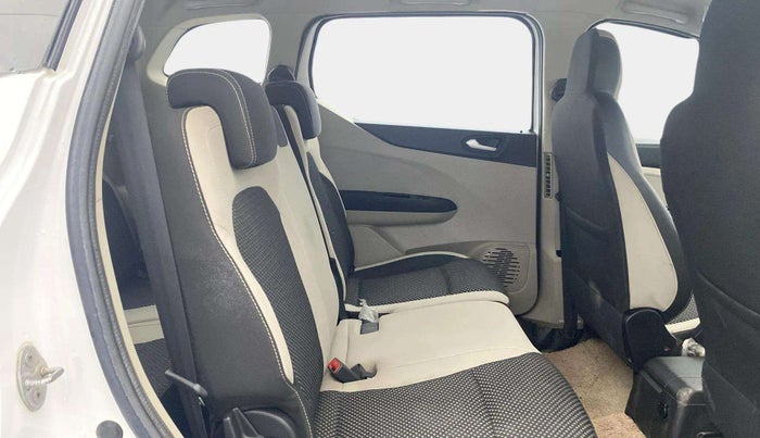 2020 Renault TRIBER RXZ, Petrol, Manual, 26,092 km, Right Side Rear Door Cabin