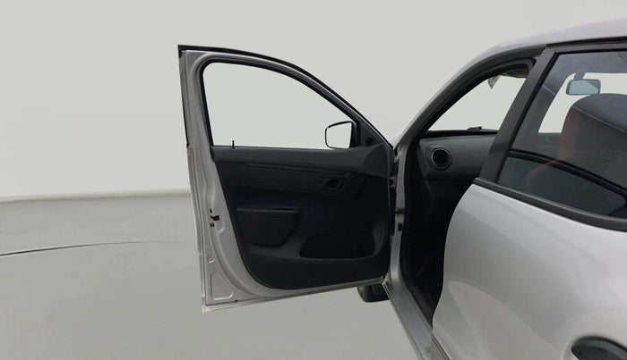 2021 Renault Kwid RXT 1.0 AMT (O), Petrol, Automatic, 30,572 km, LHS Front Door