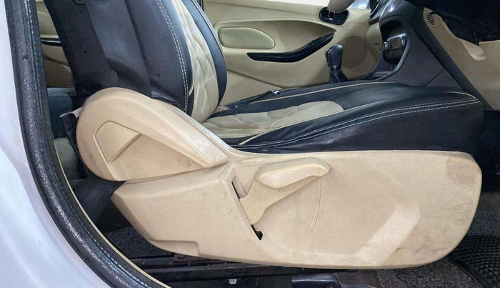2015 Ford Figo Aspire TITANIUM 1.2 PETROL, Petrol, Manual, 65,690 km, Driver Side Adjustment Panel