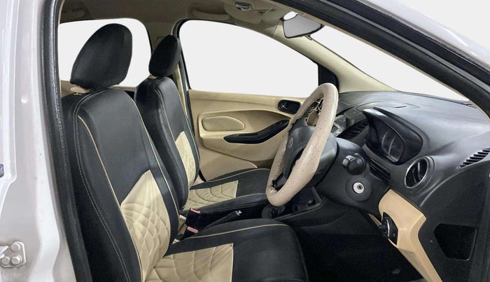 2015 Ford Figo Aspire TITANIUM 1.2 PETROL, Petrol, Manual, 65,690 km, Right Side Front Door Cabin