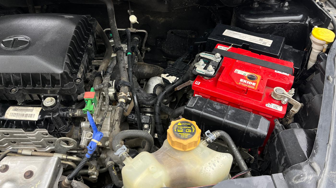 2019 Tata NEXON KRAZ PLUS AMT PETROL, Petrol, Automatic, 29,883 km, Engine View - Left