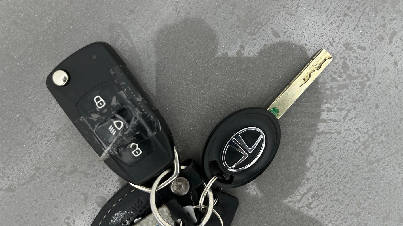 2019 Tata NEXON KRAZ PLUS AMT PETROL, Petrol, Automatic, 29,883 km, Key Close Up