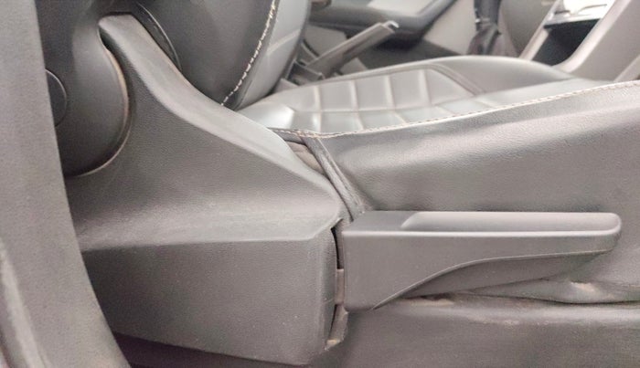 2023 Skoda KUSHAQ AMBITION 1.0L TSI MT, Petrol, Manual, 59,308 km, Driver Side Adjustment Panel