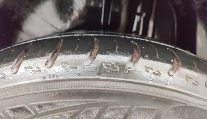 2023 Skoda KUSHAQ AMBITION 1.0L TSI MT, Petrol, Manual, 59,308 km, Left Rear Tyre Tread