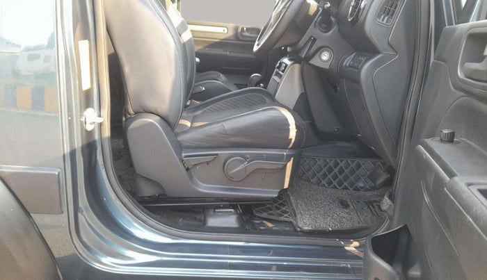 2023 Mahindra Thar LX D AT 4WD HT, Diesel, Automatic, 38,937 km, Driver Side Adjustment Panel