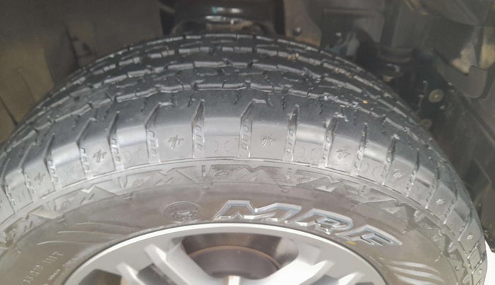 2023 Mahindra Thar LX D AT 4WD HT, Diesel, Automatic, 38,937 km, Left Front Tyre Tread