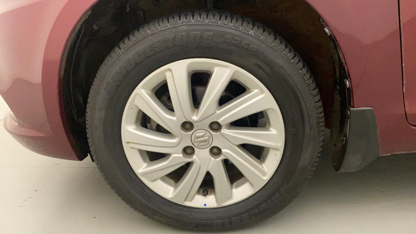 2016 Maruti Swift Dzire ZDI, Diesel, Manual, 95,561 km, Left Front Wheel