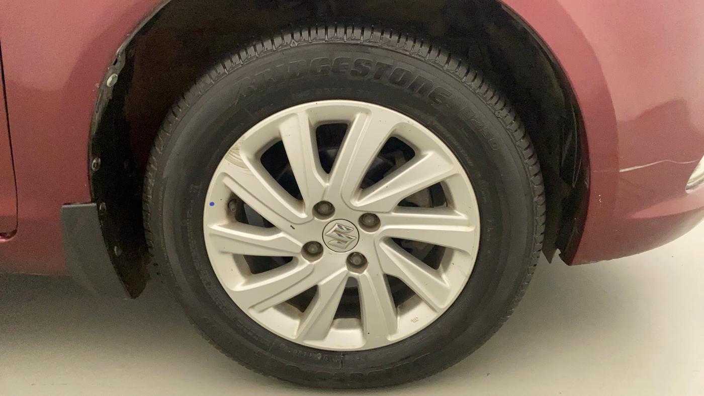 2016 Maruti Swift Dzire ZDI, Diesel, Manual, 95,561 km, Right Front Wheel