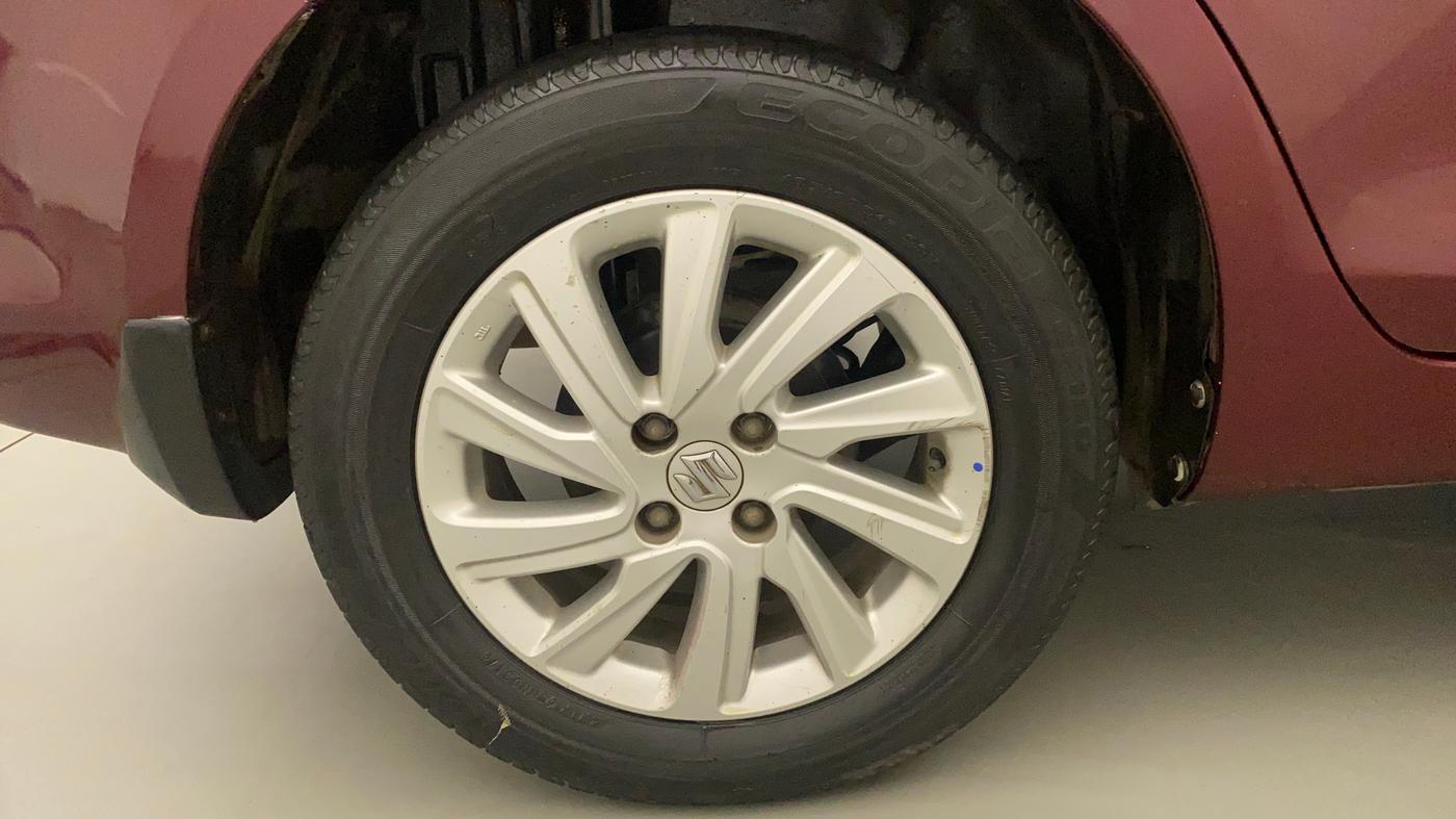 2016 Maruti Swift Dzire ZDI, Diesel, Manual, 95,561 km, Right Rear Wheel