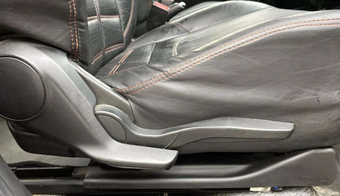 2018 Maruti Swift ZDI AMT, Diesel, Automatic, 69,740 km, Driver Side Adjustment Panel