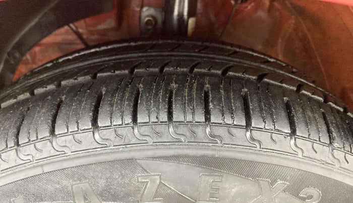 2018 Maruti Swift ZDI AMT, Diesel, Automatic, 69,740 km, Left Front Tyre Tread