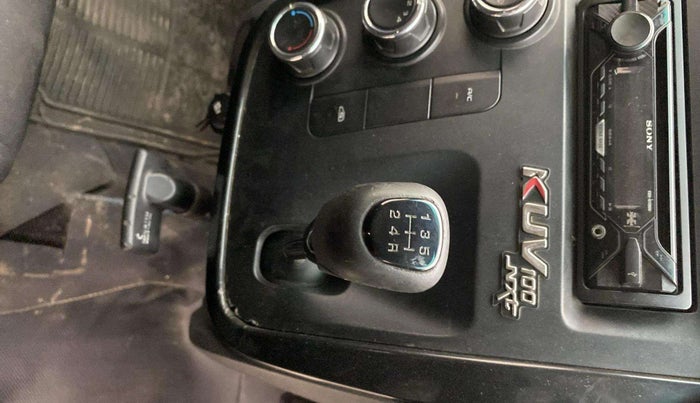 2018 Mahindra KUV 100 NXT K4+ P 6 STR, Petrol, Manual, 56,757 km, Gear Lever