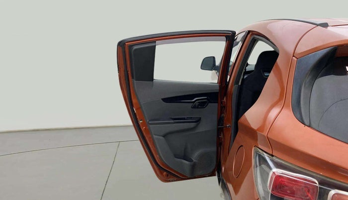 2018 Mahindra KUV 100 NXT K4+ P 6 STR, Petrol, Manual, 56,757 km, LHS Rear Door