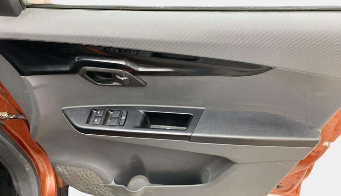 2018 Mahindra KUV 100 NXT K4+ P 6 STR, Petrol, Manual, 56,757 km, Driver Side Door Panels Control