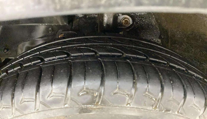 2018 Mahindra KUV 100 NXT K4+ P 6 STR, Petrol, Manual, 56,757 km, Left Front Tyre Tread