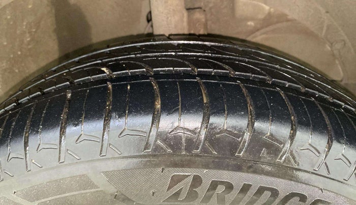 2022 Maruti XL6 ZETA AT, Petrol, Automatic, 63,025 km, Right Front Tyre Tread