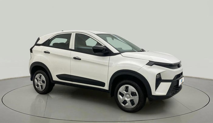 2024 Tata NEXON Smart Plus 1.2 Revotron 6 AMT, Petrol, Automatic, 6,439 km, Right Front Diagonal