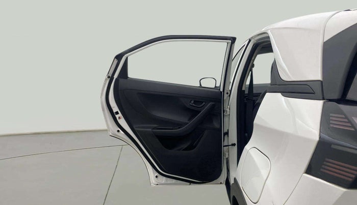 2024 Tata NEXON Smart Plus 1.2 Revotron 6 AMT, Petrol, Automatic, 6,439 km, LHS Rear Door