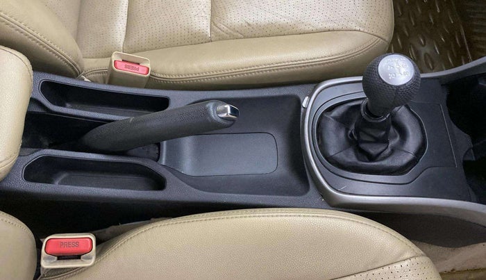 2016 Honda City 1.5L I-VTEC VX, Petrol, Manual, 84,764 km, Gear Lever