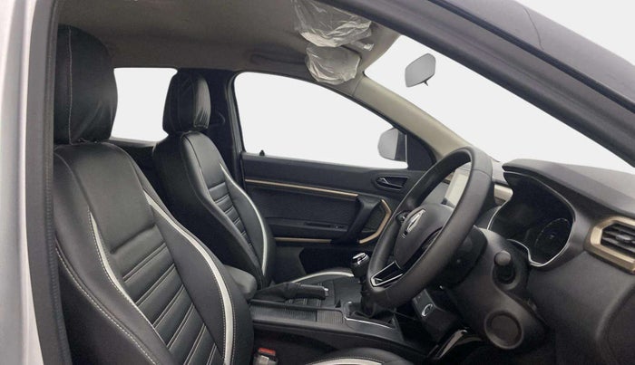 2023 Renault Kiger RXT (O) MT DUAL TONE, Petrol, Manual, 9,528 km, Right Side Front Door Cabin
