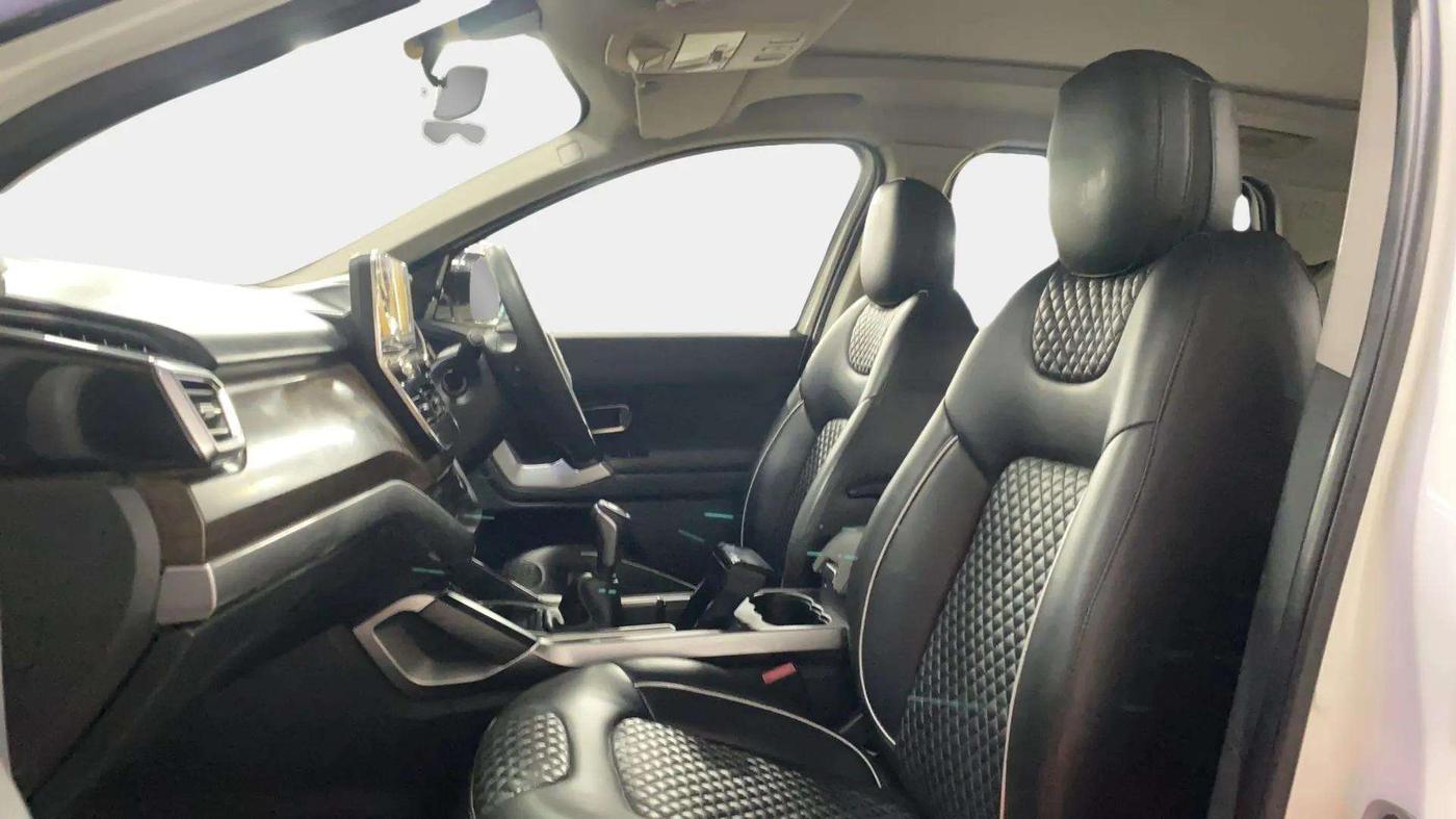 2020 Tata Harrier XT PLUS 2.0L KRYOTEC, Diesel, Manual, 91,185 km, Right Side Front Door Cabin