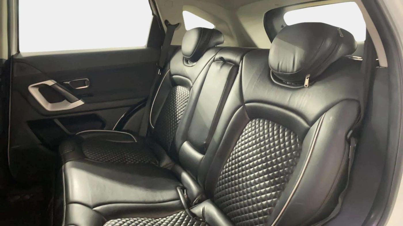2020 Tata Harrier XT PLUS 2.0L KRYOTEC, Diesel, Manual, 91,185 km, Right Side Rear Door Cabin