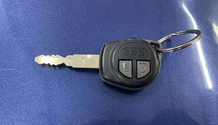 2017 Maruti Dzire VXI, Petrol, Manual, 49,354 km, Key Close Up
