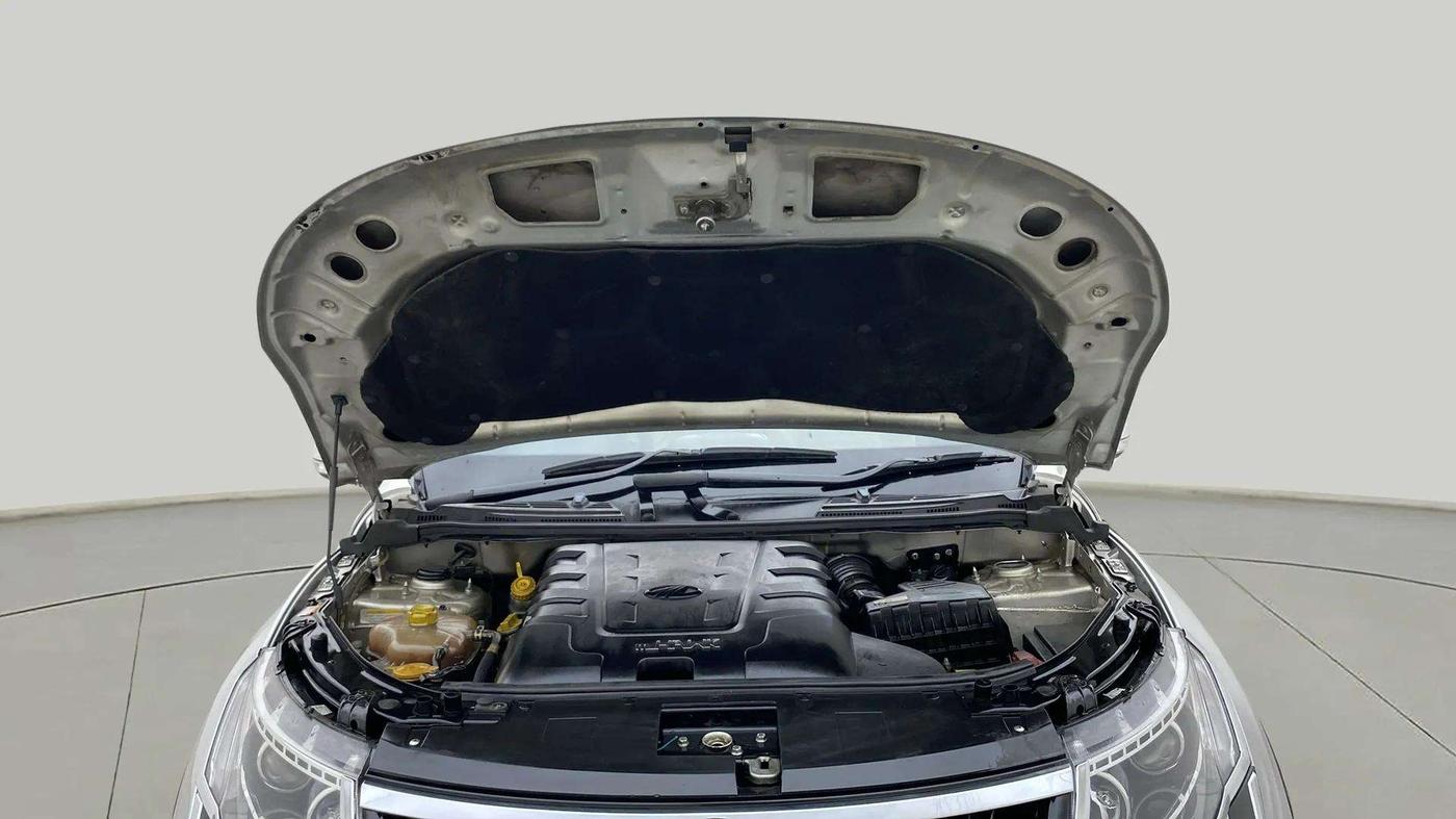 2020 Mahindra XUV500 W11 AT, Diesel, Automatic, 57,774 km, Open Bonet