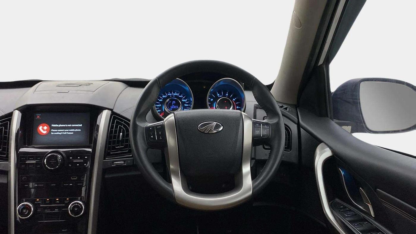 2020 Mahindra XUV500 W11 AT, Diesel, Automatic, 57,774 km, Steering Wheel Close Up