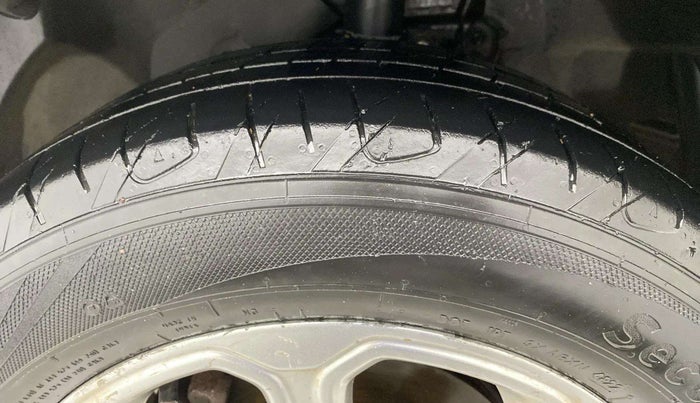 2018 Ford Ecosport TITANIUM + 1.5L PETROL AT, Petrol, Automatic, 1,03,820 km, Left Front Tyre Tread