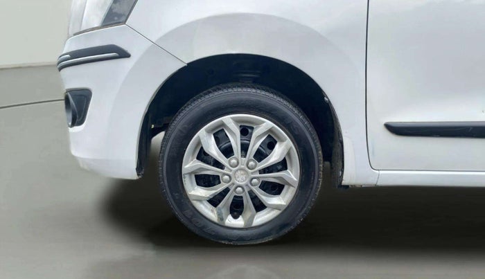 2015 Maruti Wagon R 1.0 VXI, Petrol, Manual, 60,778 km, Left Front Wheel
