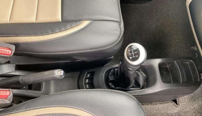 2015 Maruti Wagon R 1.0 VXI, Petrol, Manual, 60,778 km, Gear Lever
