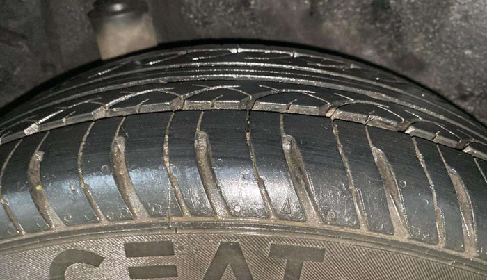 2013 Honda Amaze 1.2L I-VTEC E, Petrol, Manual, 41,573 km, Right Rear Tyre Tread