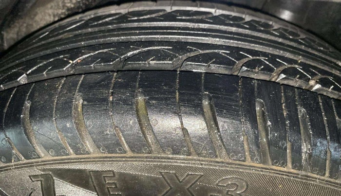 2013 Honda Amaze 1.2L I-VTEC E, Petrol, Manual, 41,573 km, Left Rear Tyre Tread