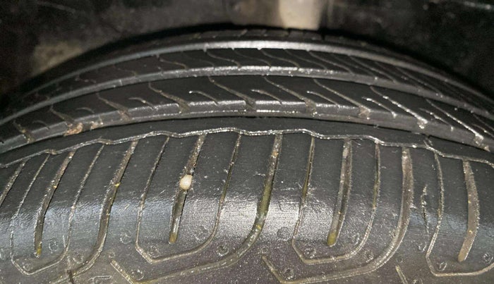 2013 Honda Amaze 1.2L I-VTEC E, Petrol, Manual, 41,573 km, Left Front Tyre Tread