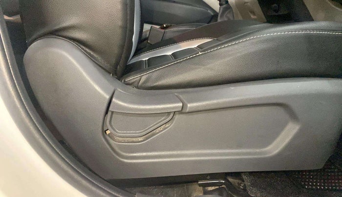2022 Hyundai AURA E 1.2, Petrol, Manual, 54,480 km, Driver Side Adjustment Panel