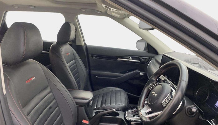2021 KIA SELTOS GTX PLUS AT 1.5 DIESEL, Diesel, Automatic, 82,908 km, Right Side Front Door Cabin