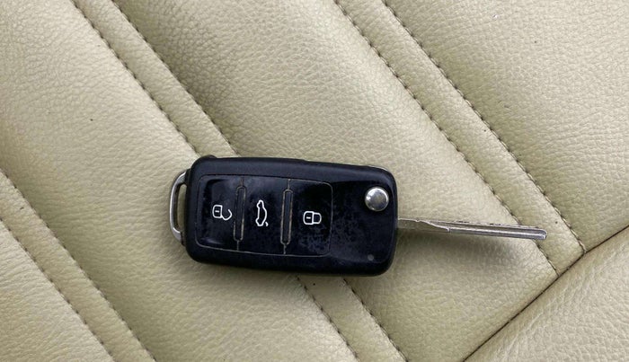 2018 Volkswagen Ameo HIGHLINE DSG 1.5 DIESEL , Diesel, Automatic, 1,27,242 km, Key Close Up