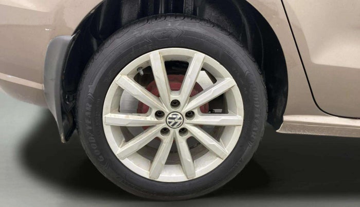 2018 Volkswagen Ameo HIGHLINE DSG 1.5 DIESEL , Diesel, Automatic, 1,27,242 km, Right Rear Wheel