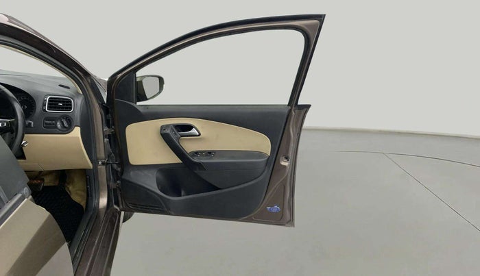 2018 Volkswagen Ameo HIGHLINE DSG 1.5 DIESEL , Diesel, Automatic, 1,27,242 km, RHS Front Door