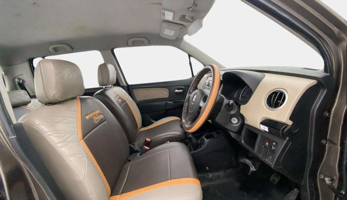 2017 Maruti Wagon R 1.0 VXI+, Petrol, Manual, 42,524 km, Right Side Front Door Cabin