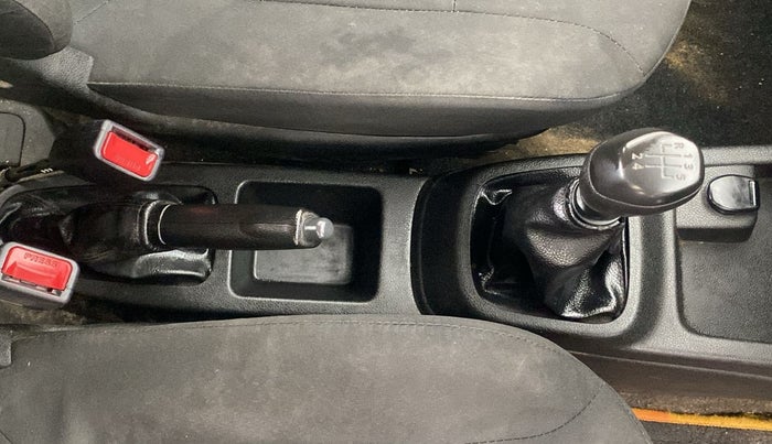 2017 Renault Kwid RXT 1.0, Petrol, Manual, 48,157 km, Gear Lever