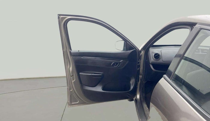 2017 Renault Kwid RXT 1.0, Petrol, Manual, 48,157 km, LHS Front Door