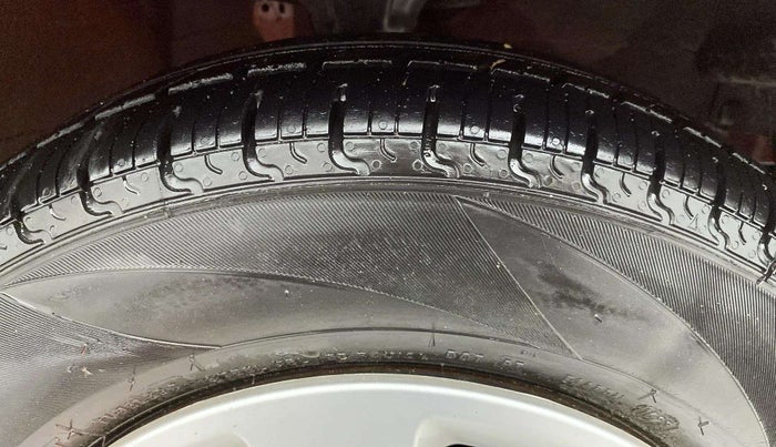 2012 Hyundai i10 MAGNA 1.1, Petrol, Manual, 37,188 km, Right Front Tyre Tread