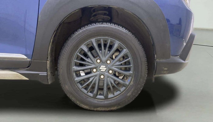 2022 Maruti XL6 ZETA AT, Petrol, Automatic, 26,200 km, Right Front Wheel