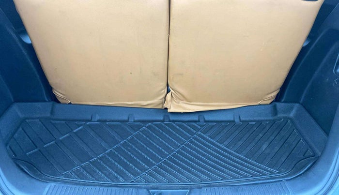 2022 Maruti XL6 ZETA AT, Petrol, Automatic, 26,200 km, Boot Inside
