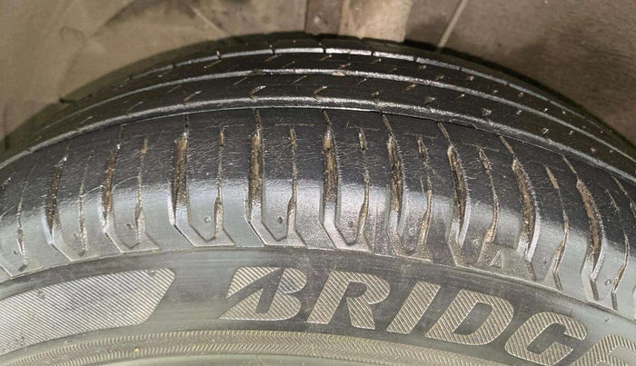 2022 Maruti XL6 ZETA AT, Petrol, Automatic, 26,200 km, Left Front Tyre Tread