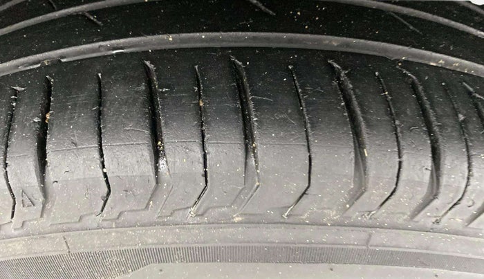 2024 Tata PUNCH ADVENTURE MT, Petrol, Manual, 22,695 km, Left Front Tyre Tread