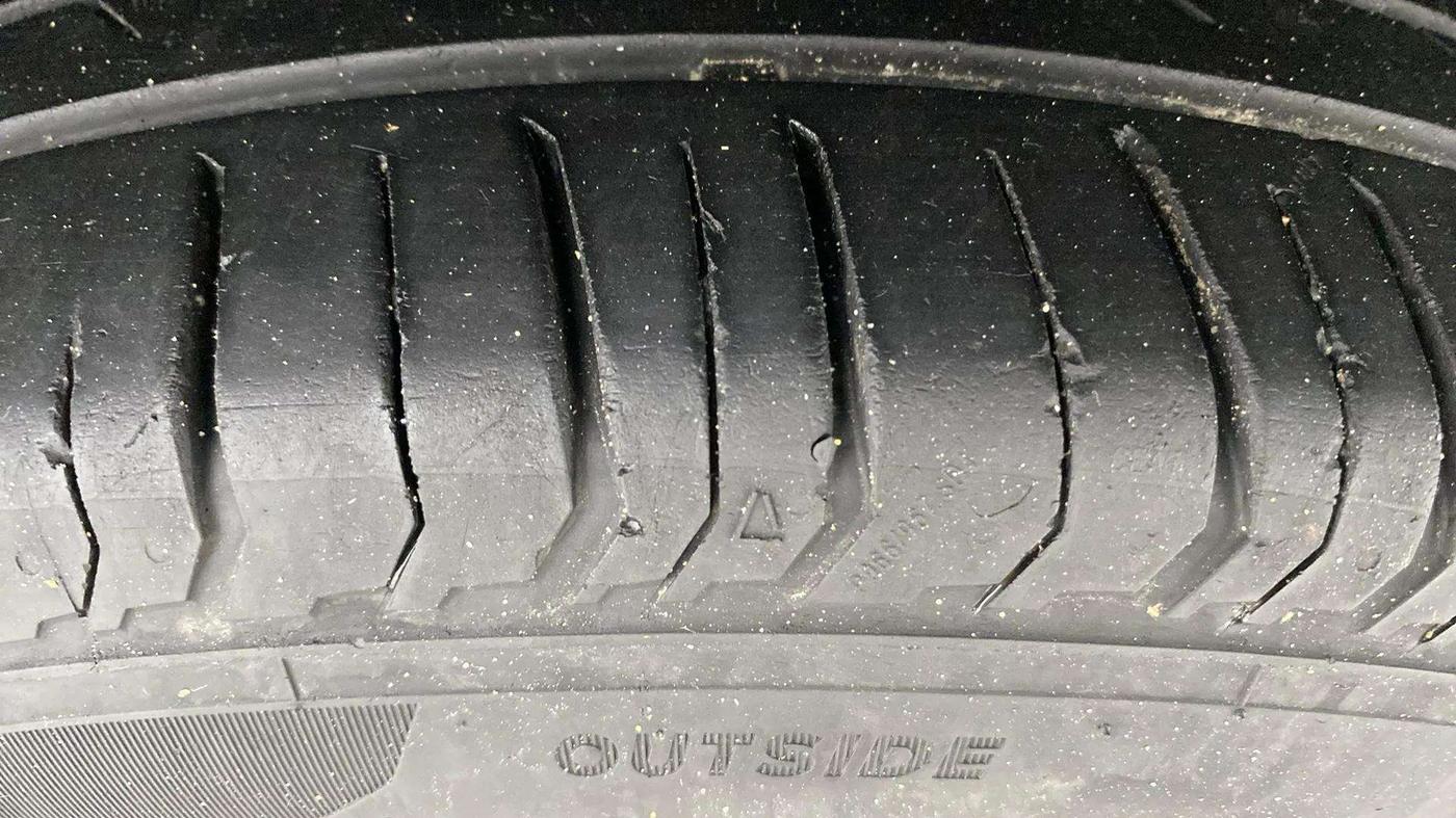 2024 Tata PUNCH ADVENTURE MT, Petrol, Manual, 22,816 km, Right Front Tyre Tread