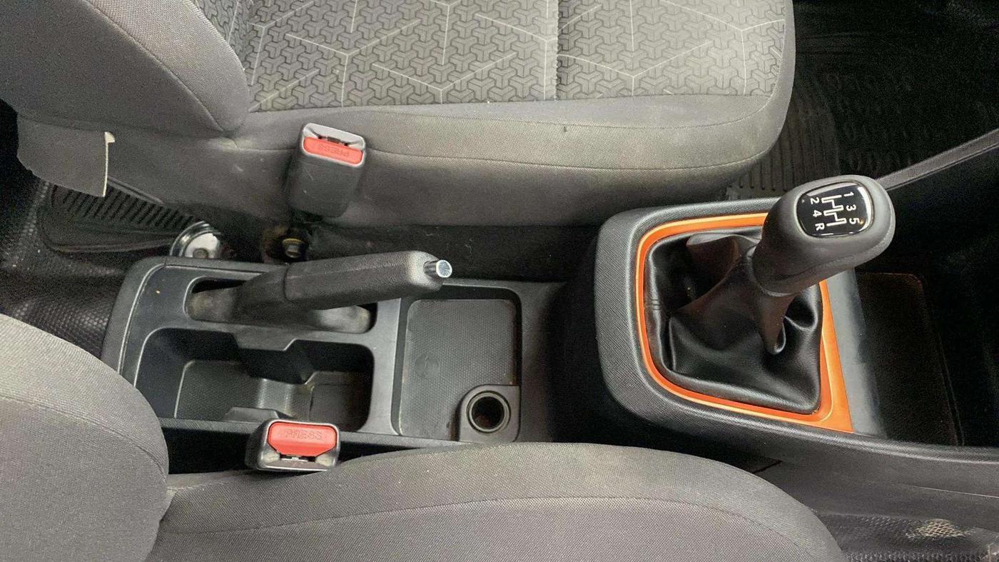 2024 Tata PUNCH ADVENTURE MT, Petrol, Manual, 22,816 km, Gear Lever